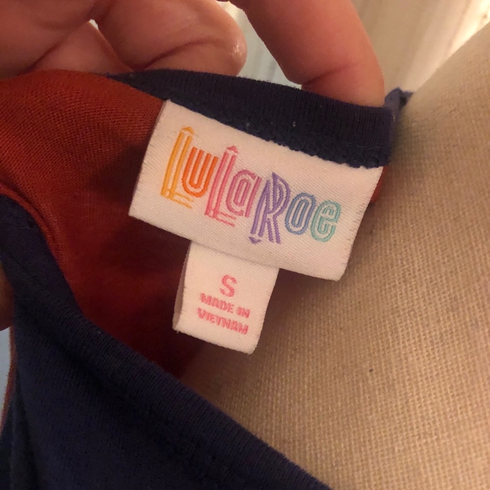 🧡 NWOT LULAROE Randy Tee Size Small - Picture 2 of 2